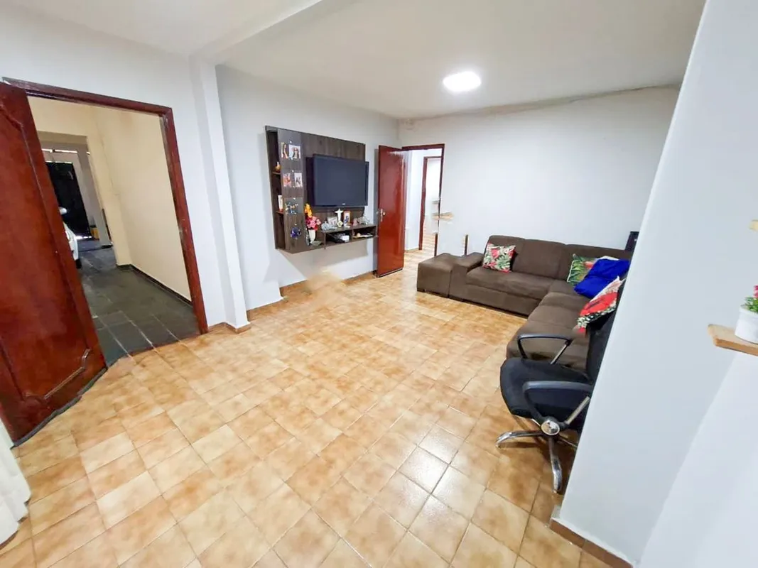 Viva com conforto e praticidade no Conjunto Residencial AruanÃ£ II, um bairro qu...