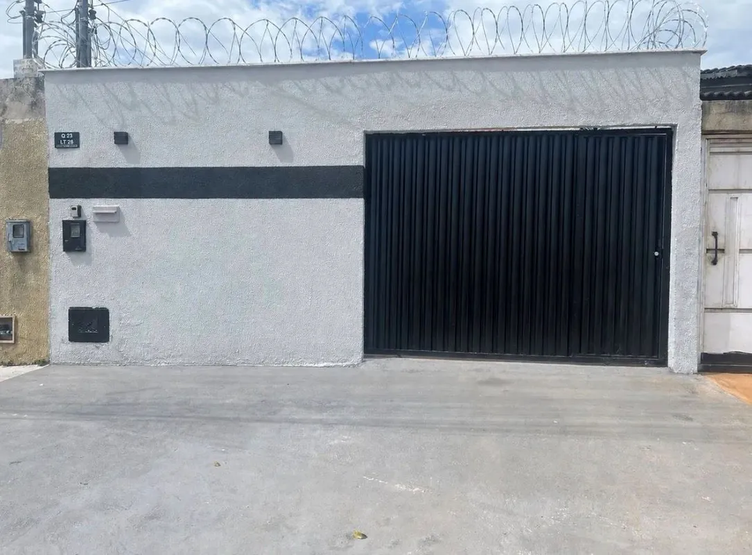 Casa à venda | Senador CanedoR$ 375.000105 m² de área construída180 m² de terren...