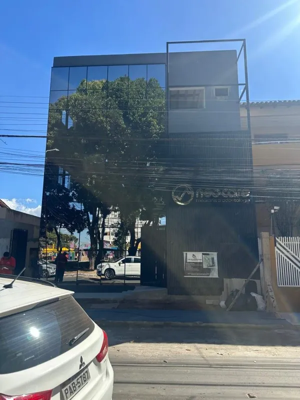 DescriçãoALUGA-SE:O PRÉDIO é NOVO, luxuoso e em localização privilegiada!Oportun...