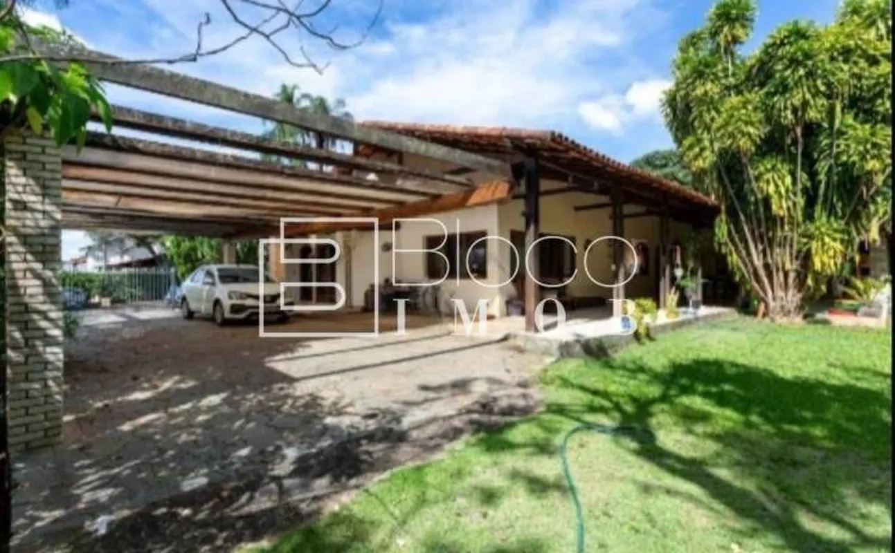 Lago Sul - QI 29 | Sofisticação, espaço e localização privilegiada Excelente opo...