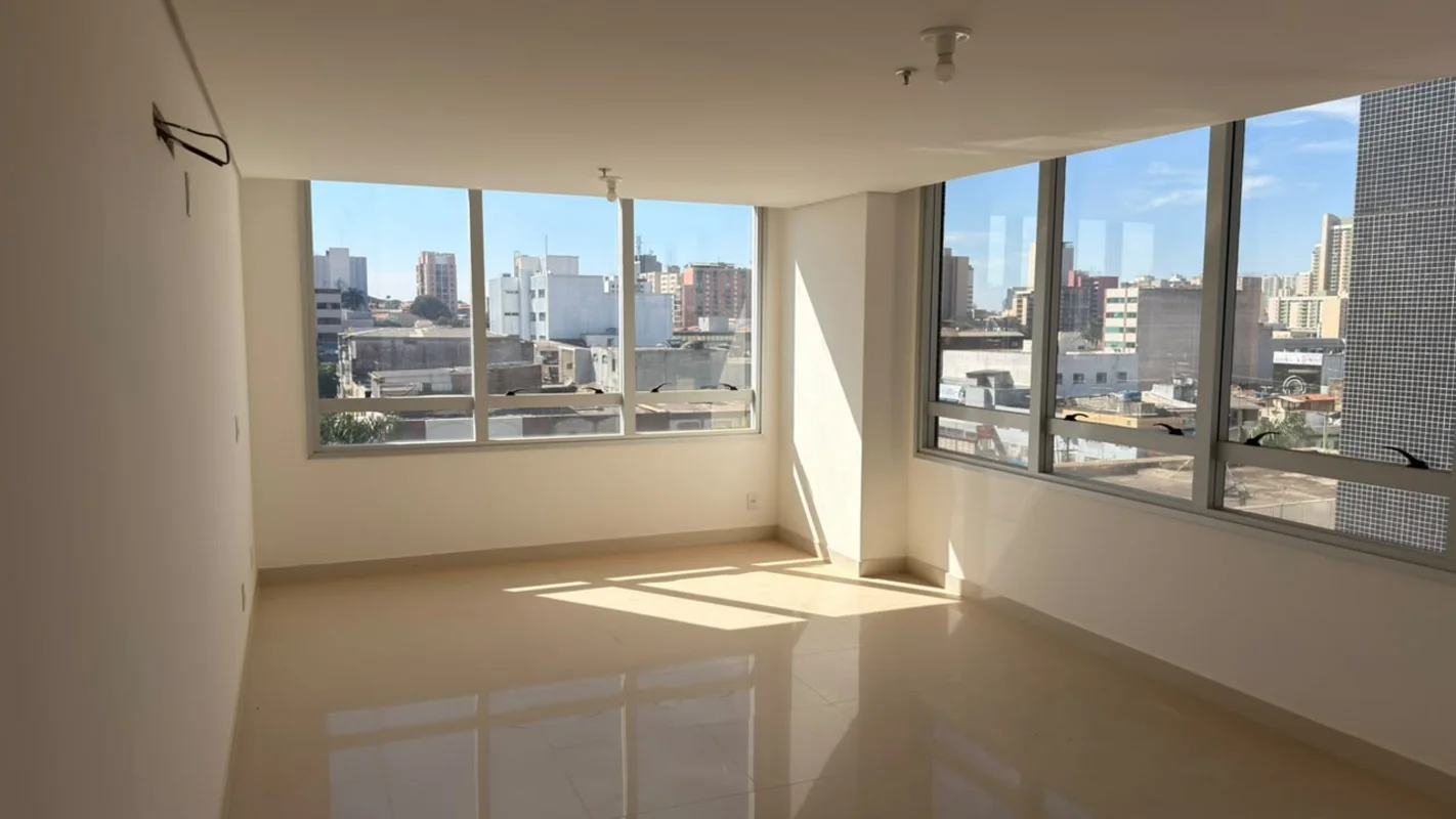 SALA COMERCIAL À VENDA EM TAGUATINGA NORTE – 45m² | ANDAR ALTO | EXCELENTE LOCAL...