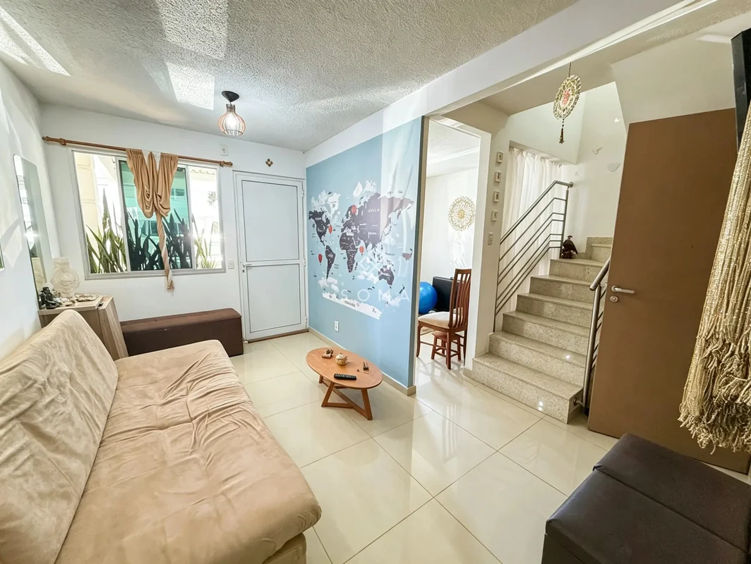 ESPECIFICAÇÕES DA CASA:- Sala ampla - Cozinha com bancada, armários planejados e...
