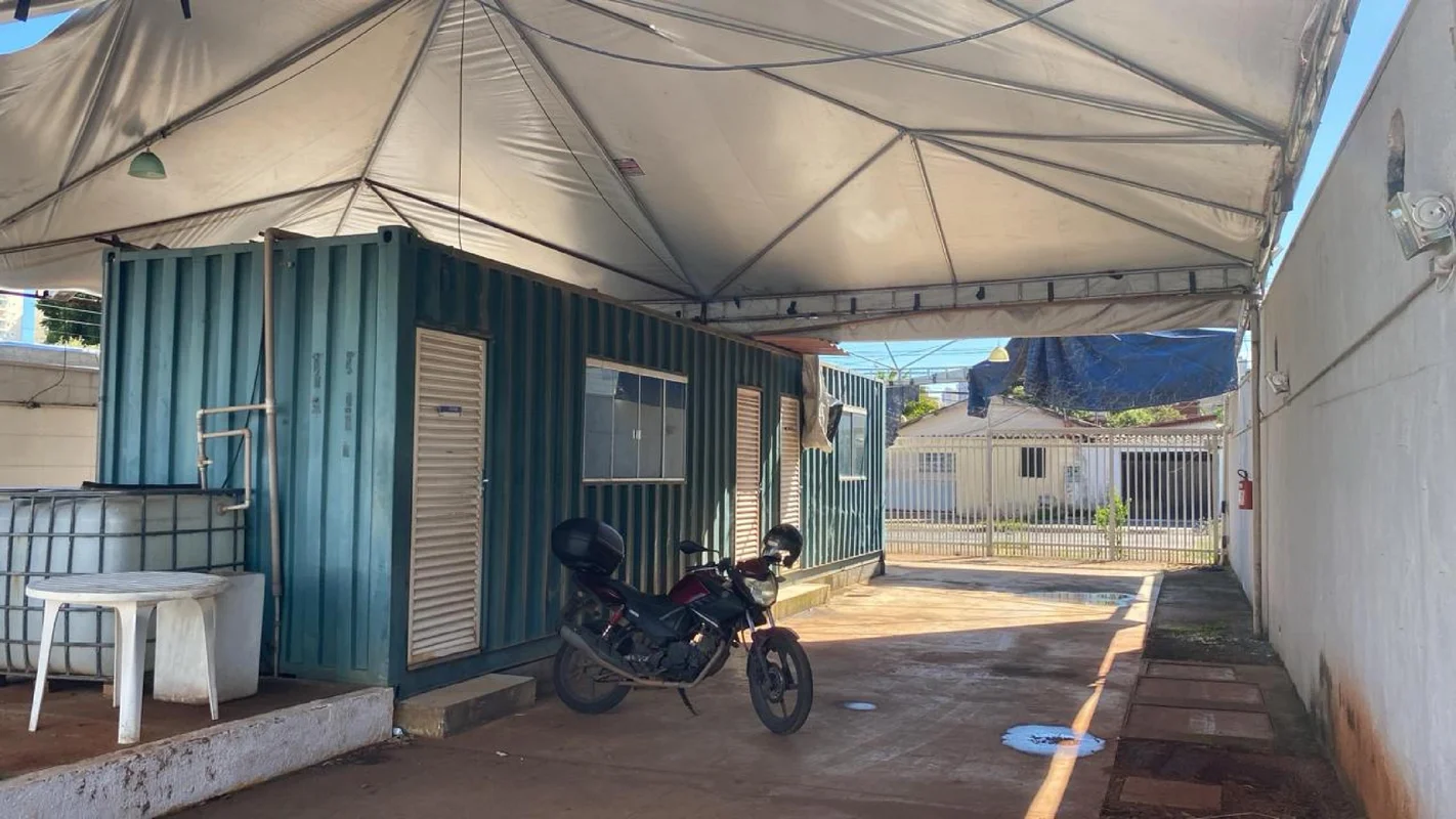 Lote comercial pronto para lava jato (Posto da T-9) para locação, com 481m² na a...