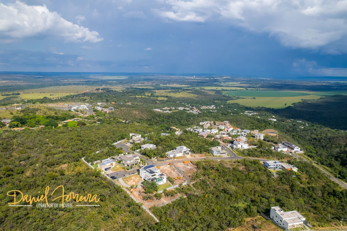 Lote com 800 m2 à venda no Condomínio Santa Monica - Seu refúgio de qualidade de...
