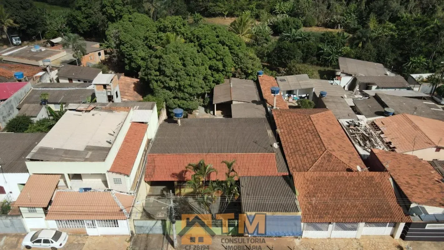 OPORTUNIDADECHACARA DENTRO DA CIDADE, PERTO DE COMERCIO, PARADA DE ONIBUS, COM F...