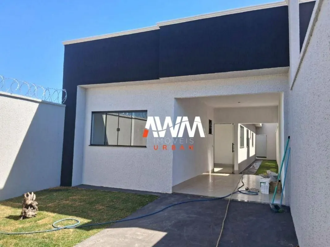 100m² de área construída | 180m² de lote | 3 Quartos sendo uma suíte, 2 Banheiro...