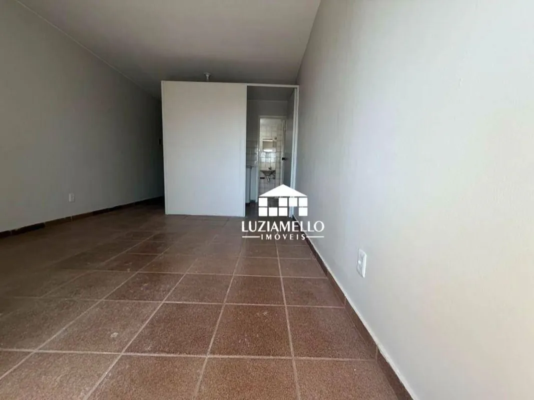 Excelente Kitnet de 28m² no 1º Andar (Nascente) QI 9, Guará ISe você procura pra...
