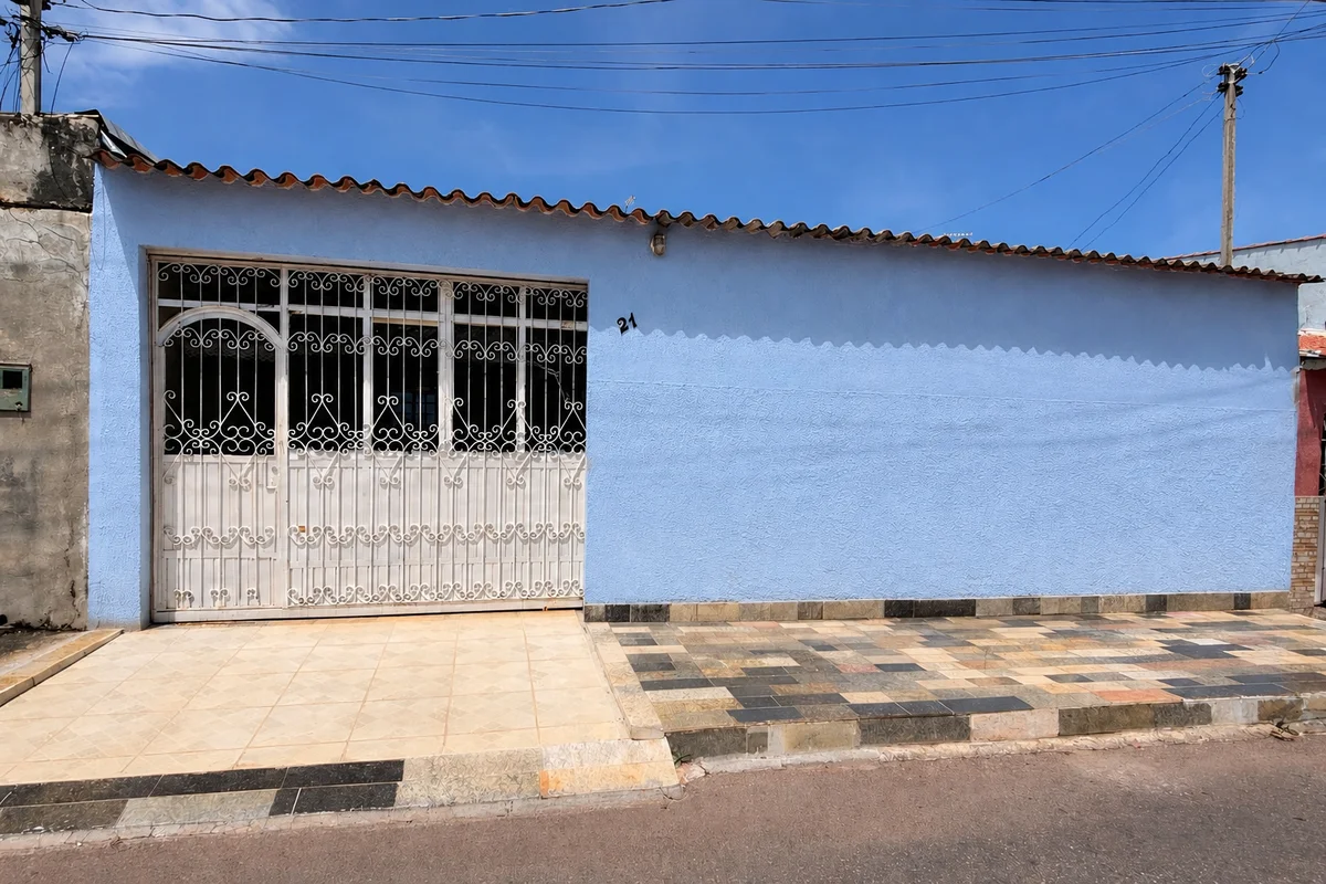 ?? VENDE-SE CASA EM SANTA MARIA NORTE – QR 214, CONJUNTO J ??? Excelente oportun...