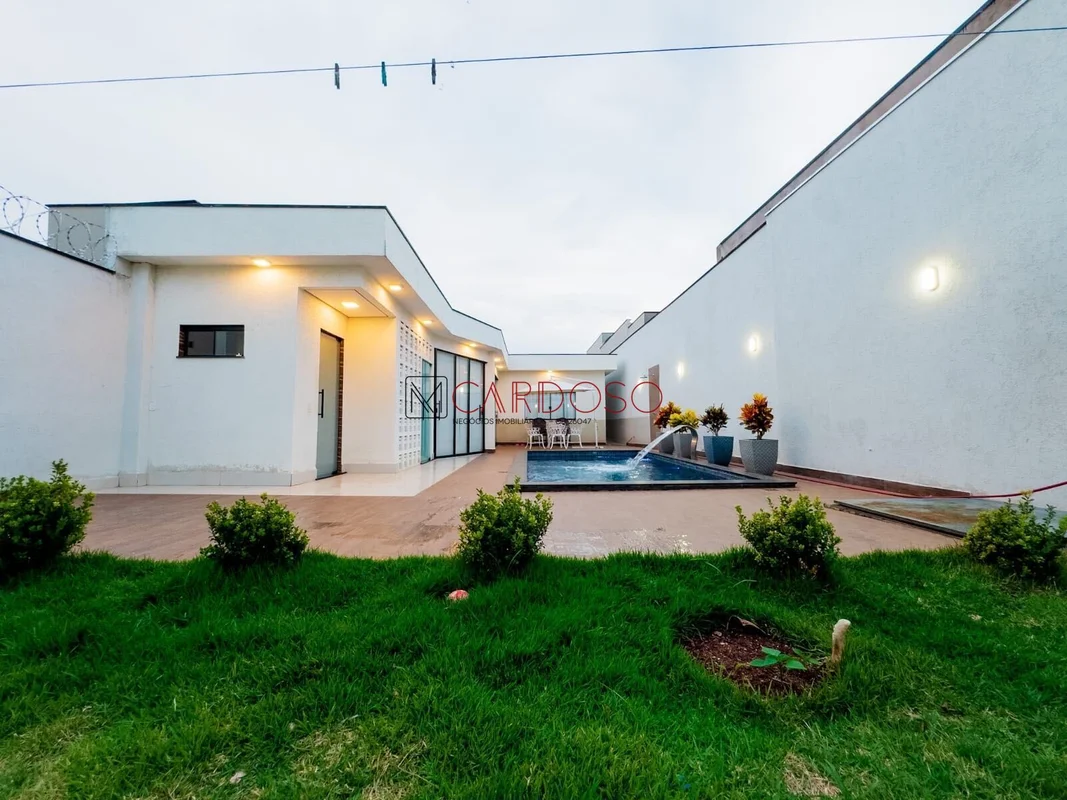 RESIDÊNCIA DE ALTO PADRÃO NA RUA 12 - VICENTE PIRES R$ 1.650.000,00100% NA LAJE ...