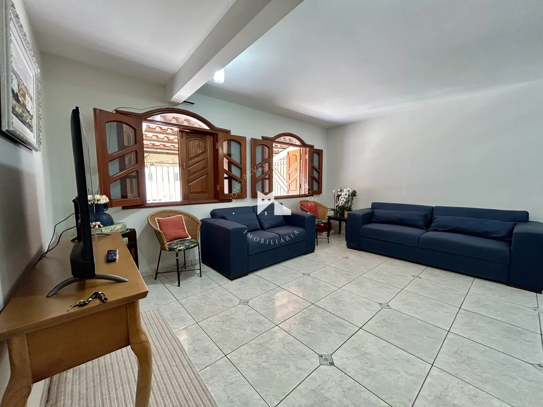 CASA AMPLA À VENDA | QE 26 – GUARÁ IIEspaço, conforto e localização em um só imó...