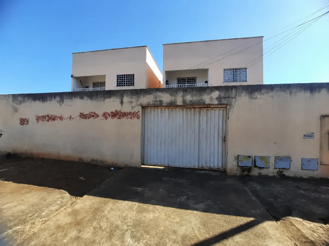 Casa para Locação no Residencial Vale da Serra | 2 Quartos | 60 m²More com confo...