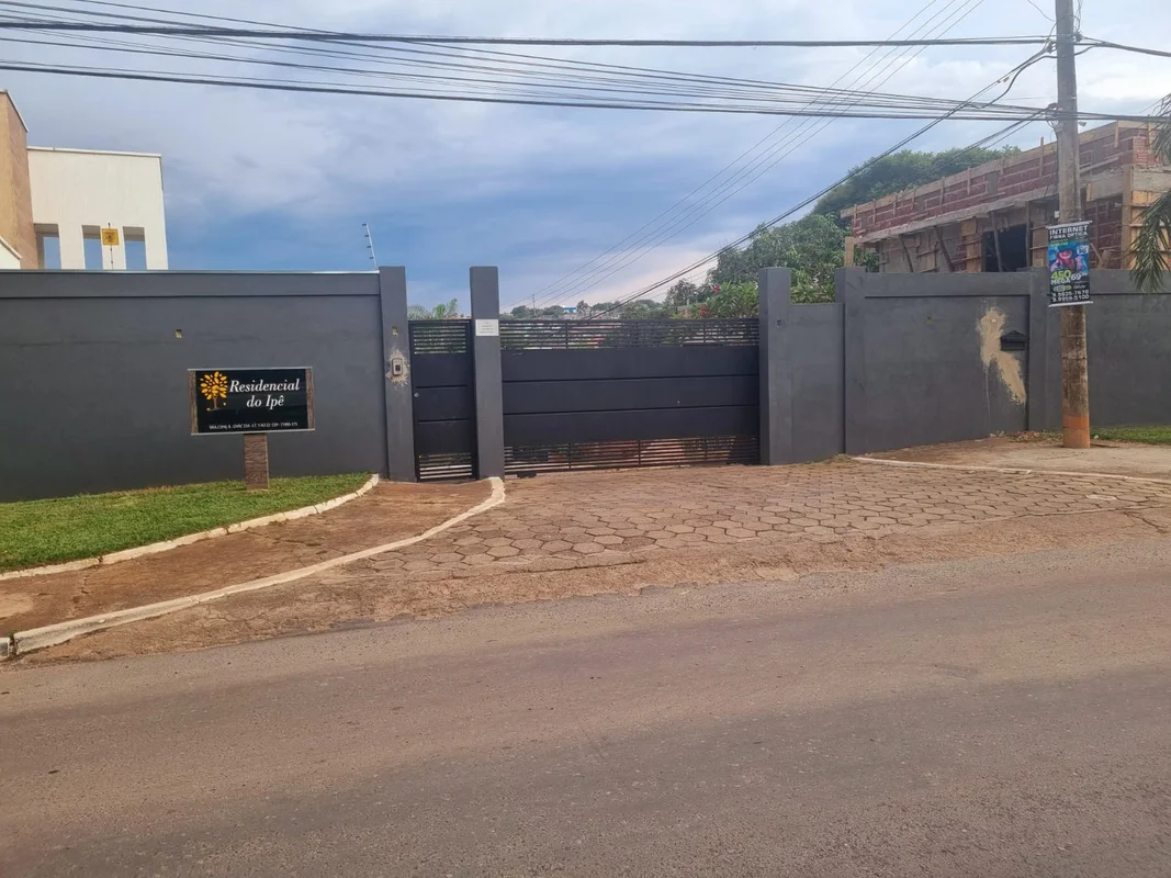 VENDO - AGENDE SUA VISITA 98408 9679 - MARCIO DE ASSIS Excelente casa toda na la...