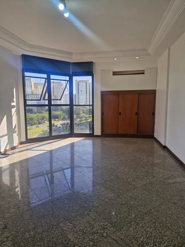 Sala comercia para locação, localizada no 8º andar. com vista livre para Estádio...