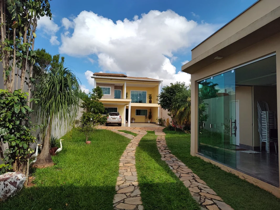 MARAVILHOSA Casa 4Qts para venda, no Setor de Mansões Samambaia SulÁrea Privativ...