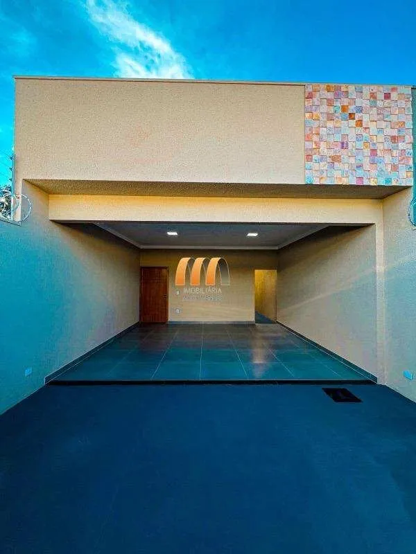 Casa no bairro de Lourdes Garagem para 4 carros Sala com pé direito duplo ?3 qua...