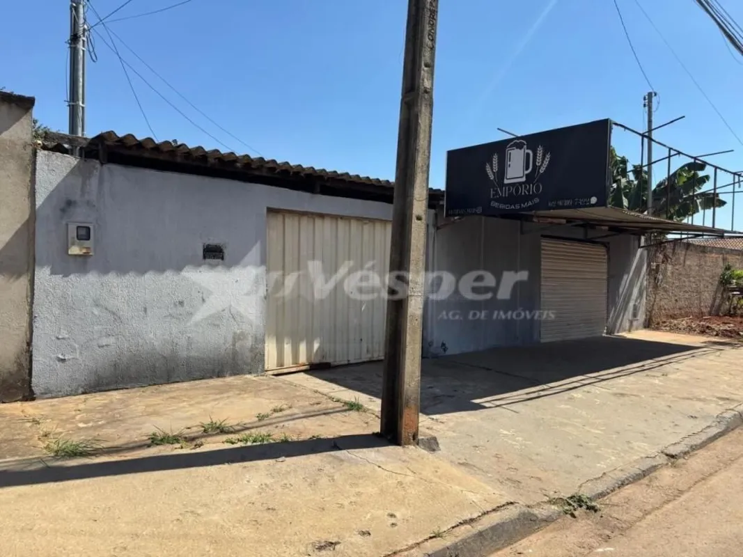 Casa à venda com 3 quartos e com área total de 384,30m² no setor Jardim Cristal ...
