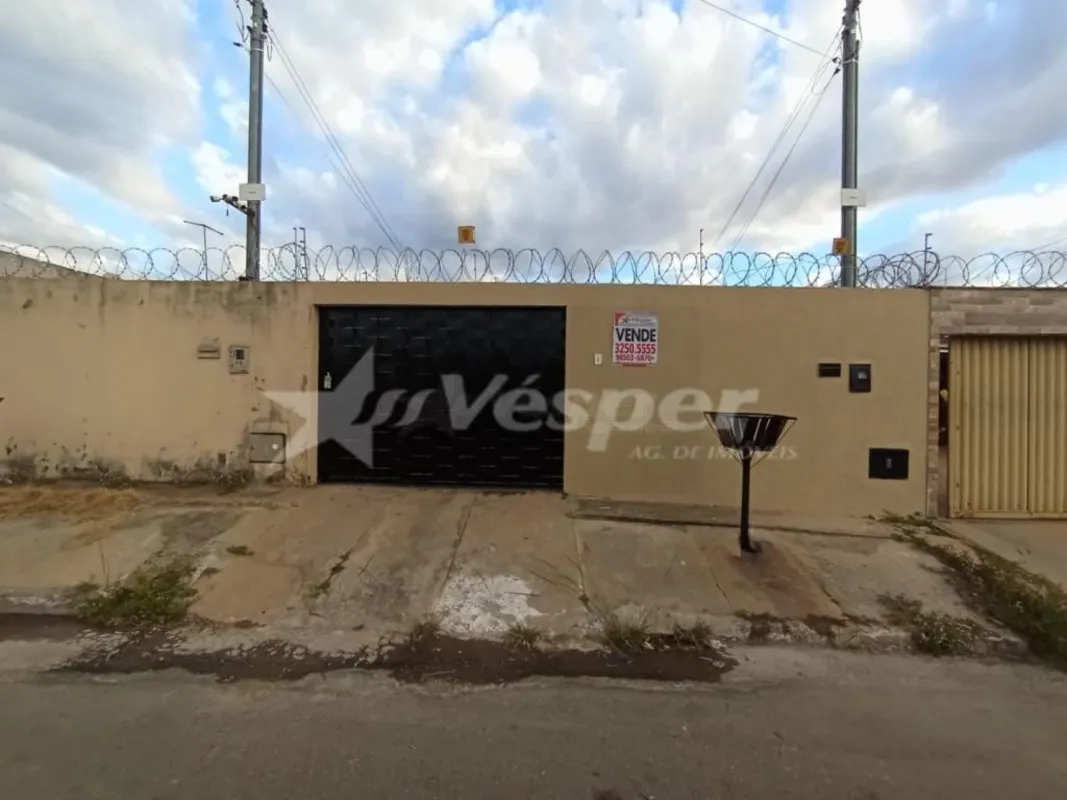 Casa à venda com 02 quartos, sendo 01 suíte e área total de 210m² no Setor dos B...