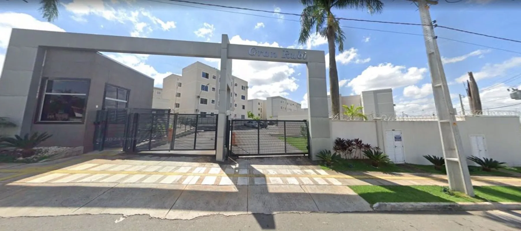 Apartamento de 2 quartos em condomínio fechado com lazer completo na divisa entr...