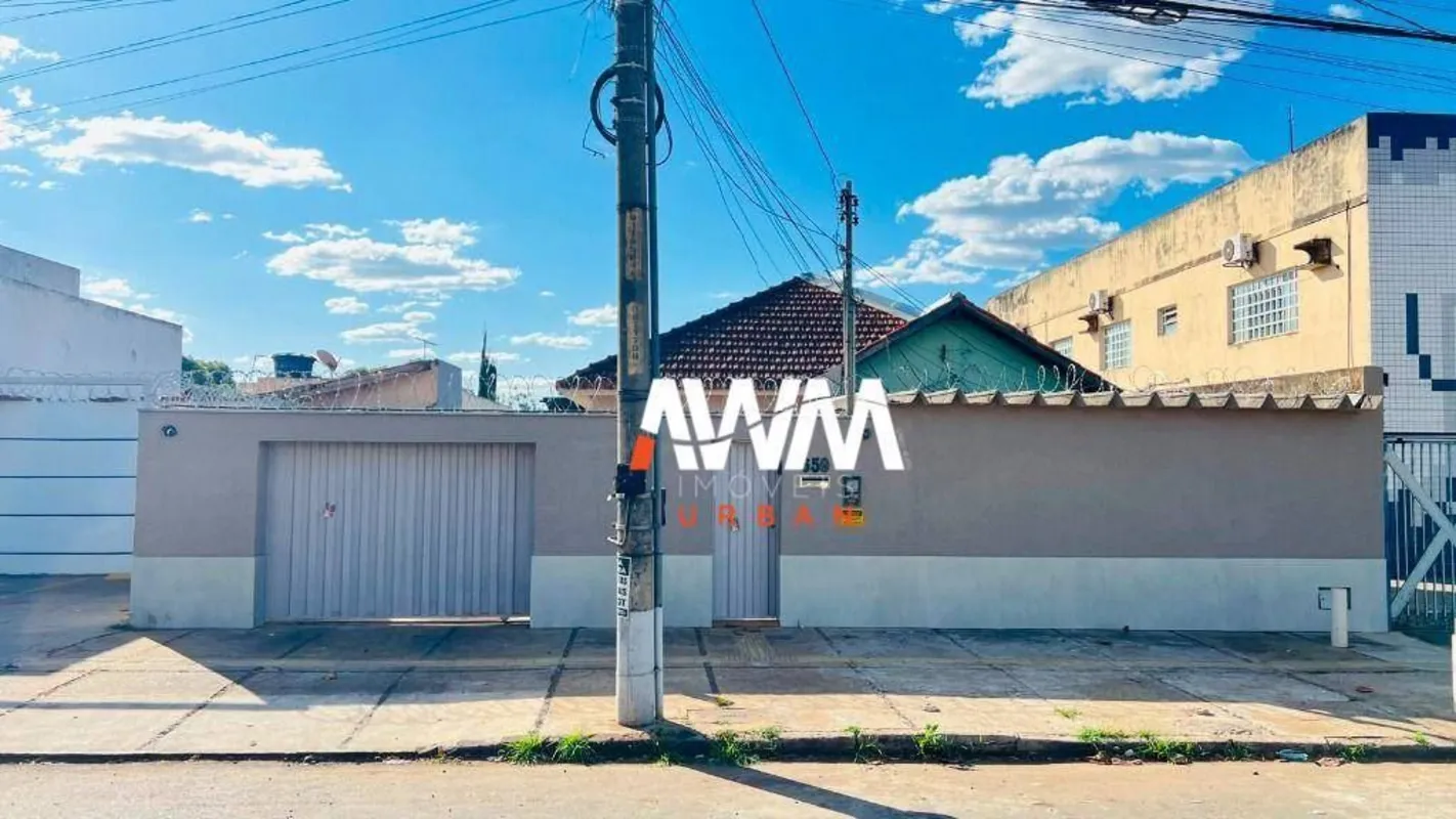 Casa residencial/comercial a venda, 3 quartos, 8 garagens, localizada no Setor L...
