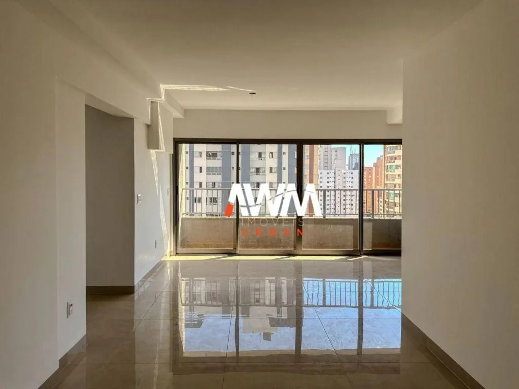 3 suítes plenas, sala ampla para 2 ambientes, piso em porcelanato, 2 vagas gavet...