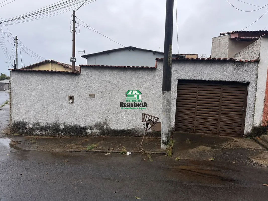 O imóvel conta com:02 quartos, sendo 01 suíte;Sala ampla;Cozinha;Área de serviço...