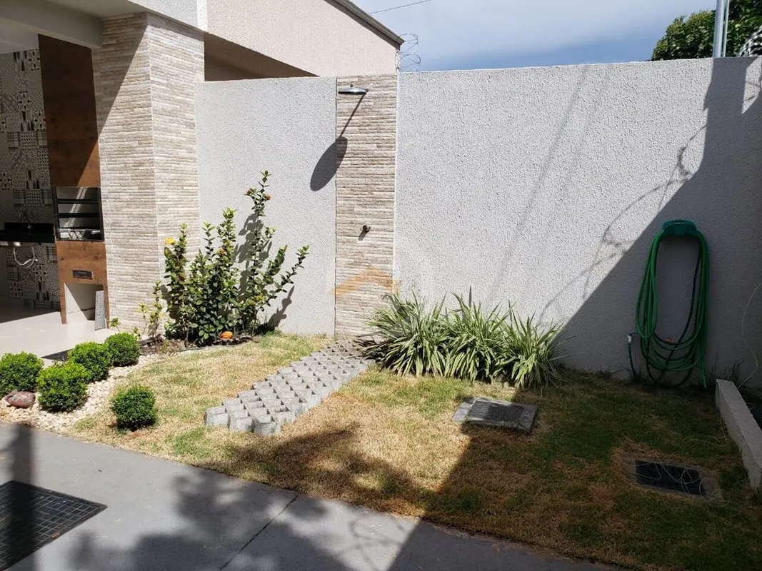 Se você procura conforto, segurança e um imóvel pronto para morar, esta casa é a...