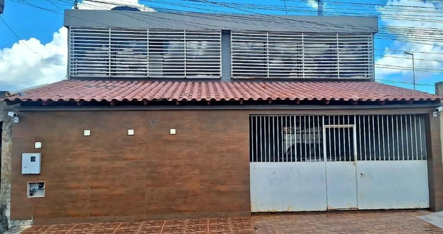 ÓTIMO SOBRADO NA QNN 21 - CEILÂNDIA NORTEDESCRIÇÃO DO IMÓVEL- Lote 250m²- 5 Quar...