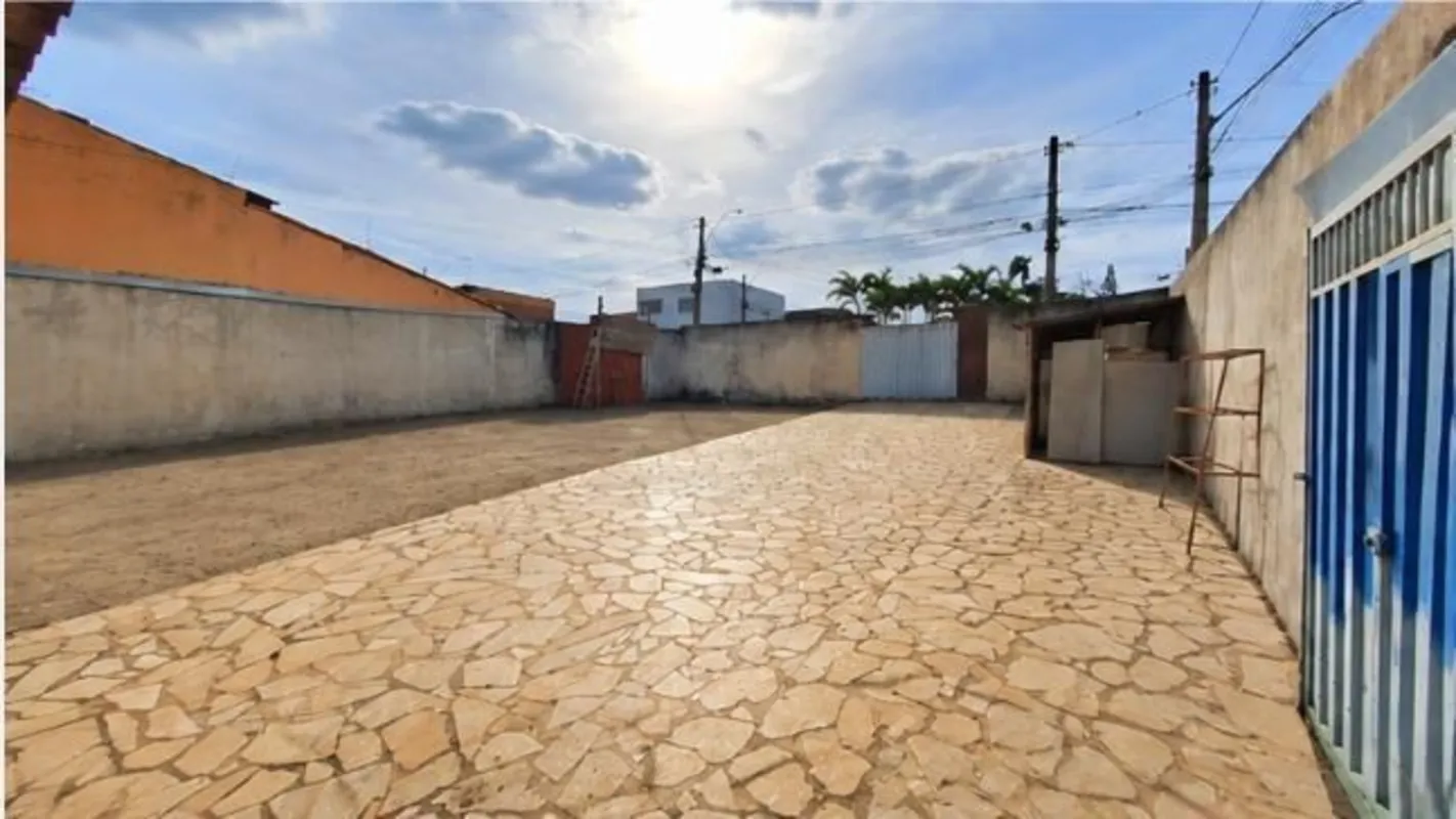 SHPV - TRECHO 2 - RUA 15 - CHACARA 440 - VILA SÃO JOSÉDESCRIÇÃO DO IMÓVELA propr...