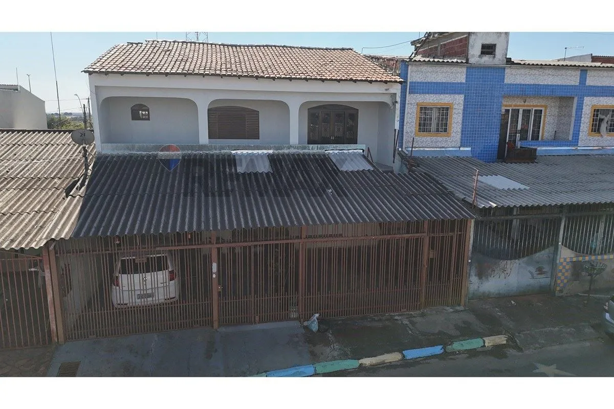 residências totalmente independentes, cada uma com 114 m² de área privativa. Est...