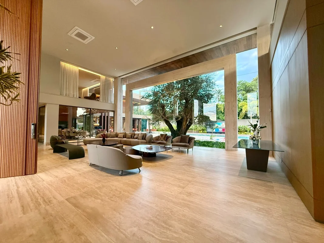 SHIS QI 5 | LAGO SULProjeto Denise Zuba | 1.600 m² | 7 SuítesExistem imóveis ext...