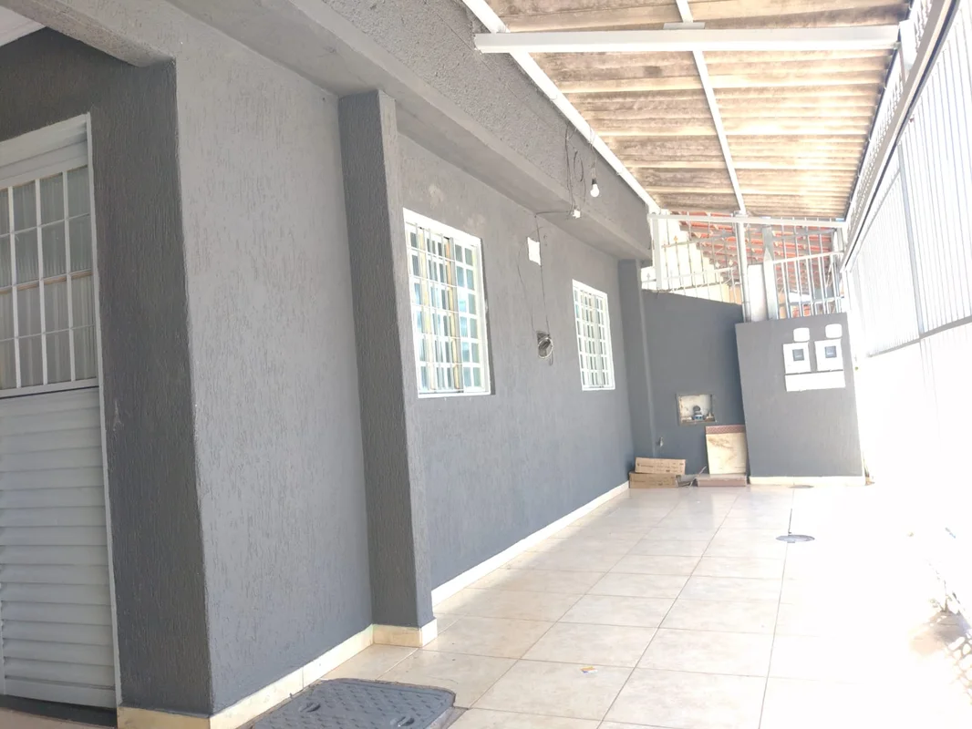 VENDA-CASA 02 QUARTOS COM CASA NOS FUNDOS NA QNP 28 CONJUNTO S NA QNP 32 P SUL:D...