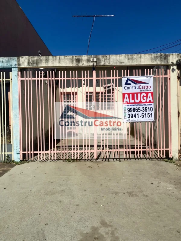 Descubra esta charmosa casa para aluguel na Rua dos Buritis, Qd. 24 Lt. 10, Casa...