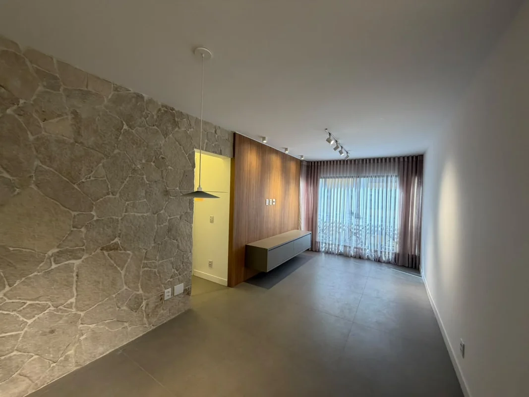 APARTAMENTO REFORMADO OCTOGONAL - AOS 7 - APT 2 QUARTOS - PERPENDICULAR - ARMARI...