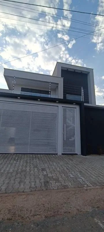 LINDO SOBRADO DE 3 SUÍTES PLENAS, SENDO 1 SUÍTE MASTER COM CLOSET, SACADA EM 2 S...