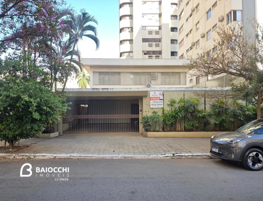 Sobrado de alto padrão para locação no Setor Oeste residencial ou comercial.Se v...