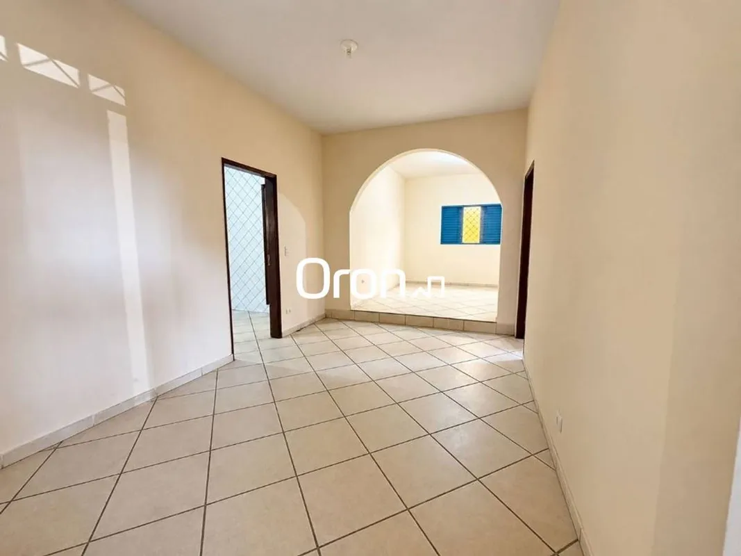CÓDIGO DO IMÓVEL: CA2300LOCALIZAÇÃO:Próximo ao Shopping Cerrado, com fácil acess...