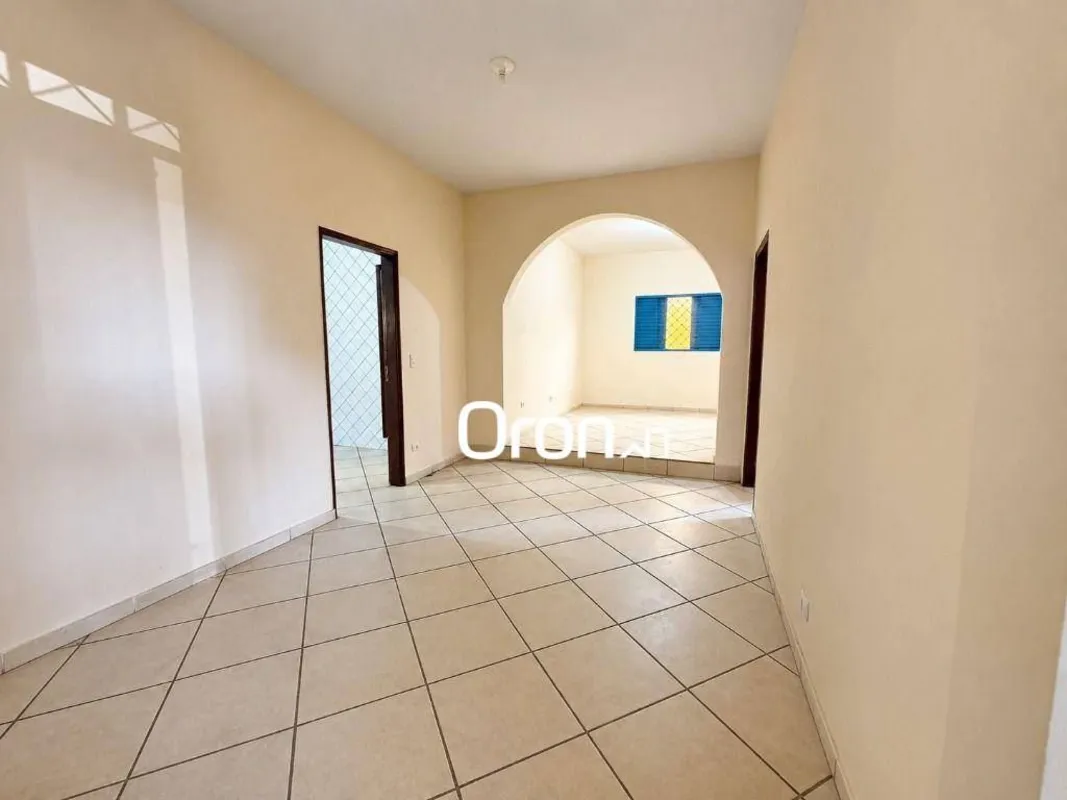 CÓDIGO DO IMÓVEL: CA2300LOCALIZAÇÃO:Próximo ao Shopping Cerrado, com fácil acess...