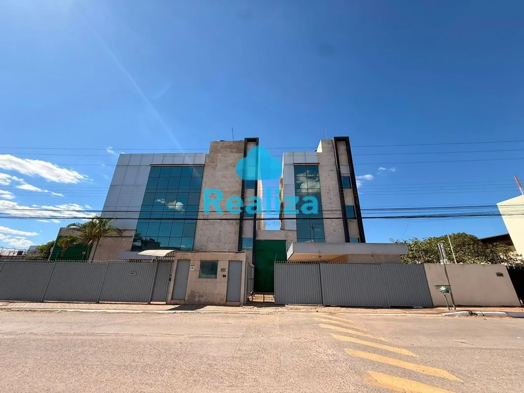 Excelente prédio comercial com 580,57m² de área construída, sendo 320m² de escri...