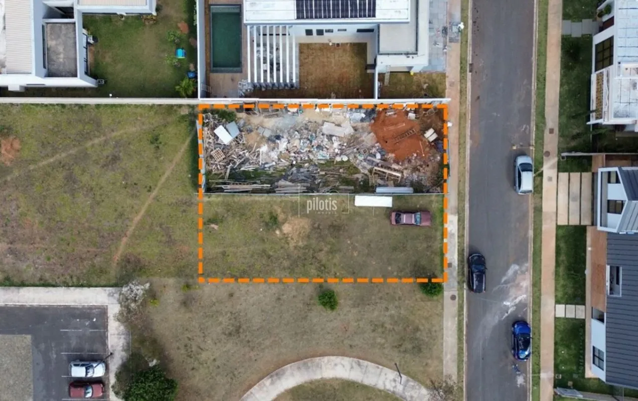 Excelente oportunidade para construir a casa dos seus sonhos no Boulevard Reside...