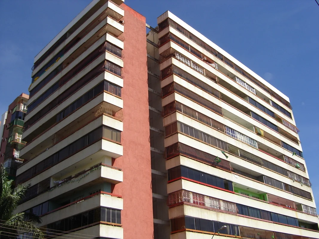 IMOBILIÁRIA ESTRELA- ALUGA EXCELENTE APTO COMPOSTO COM:SALA AMPLA COM VARANDA VA...