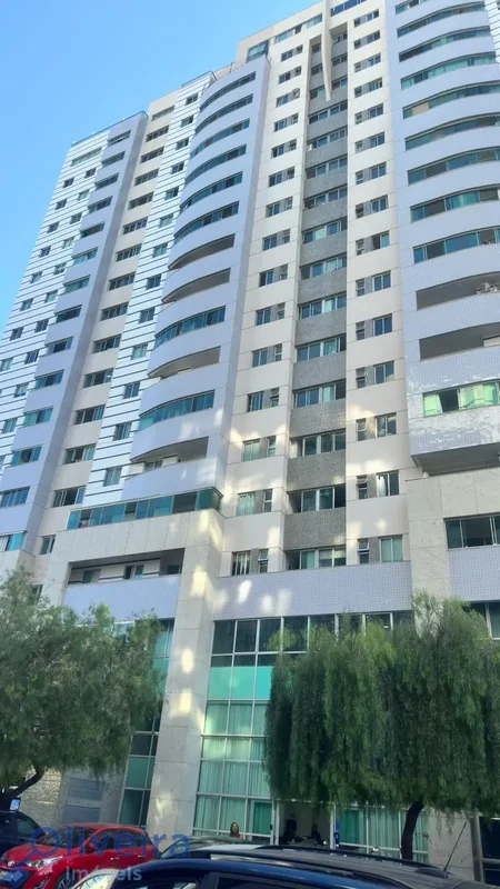 No Residencial Elegance, este apartamento de 93 m² oferece um estilo de vida com...