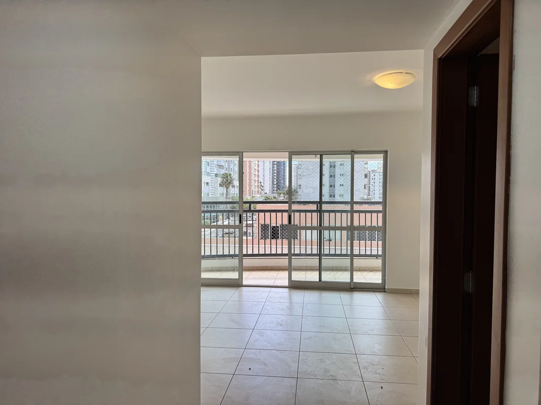 Descubra um apartamento confortável e bem localizado na Quadra 201, SUL, AGUAS C...