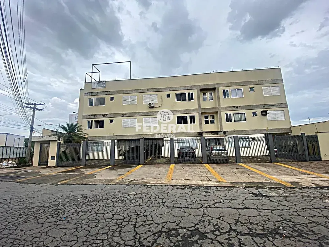 Apartamento para alugar em Goiânia, no Setor Leste Universitário, na Rua 233. Co...