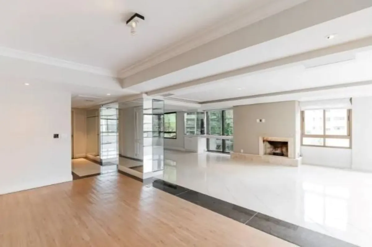 Amplo partamento de alto padrao com 270m2 e 3 suites no Mont Serrat. Descrição d...
