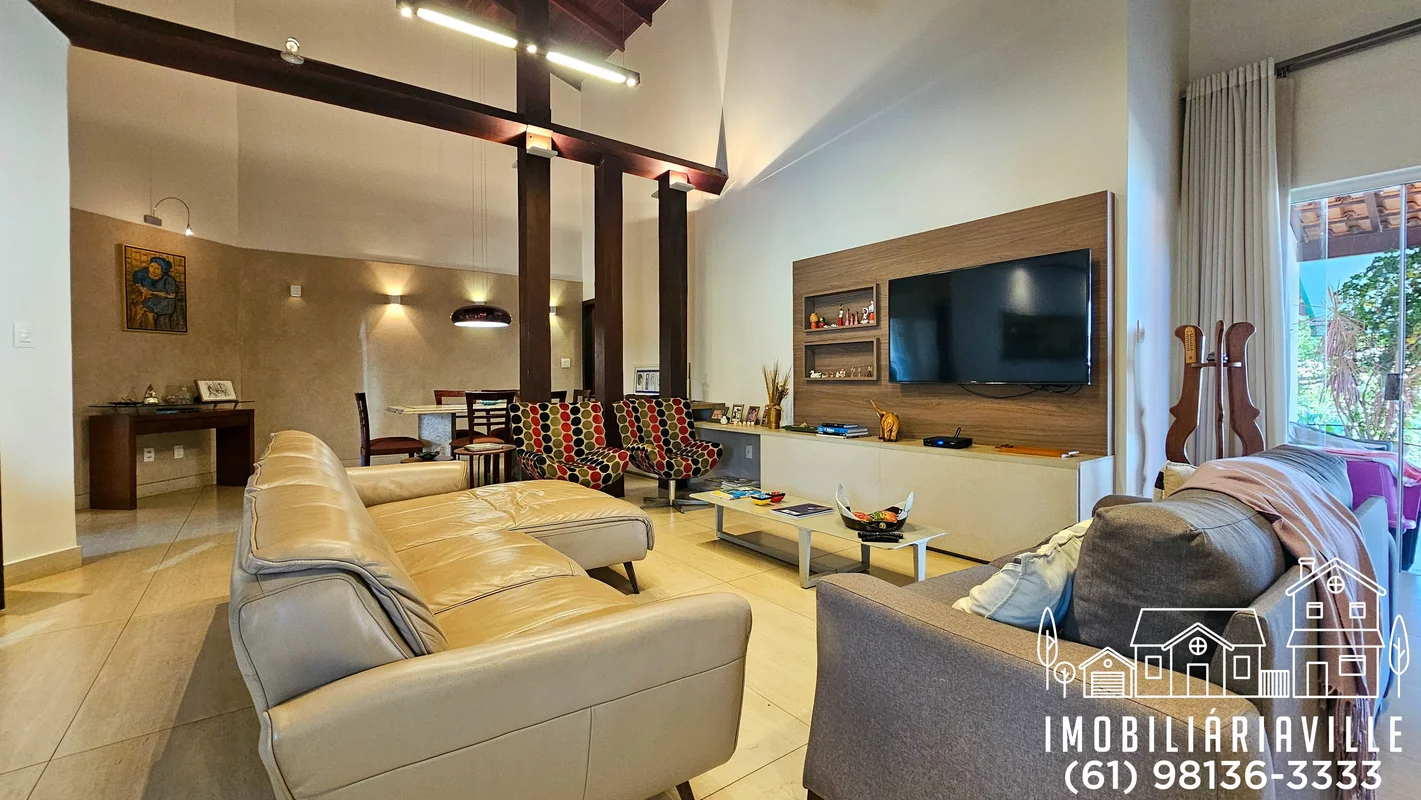 CASA TÉRREA REFORMADA, MODERNA COM HABITE-SE. PODE FINANCIAR E USAR FGTS.A Imobi...
