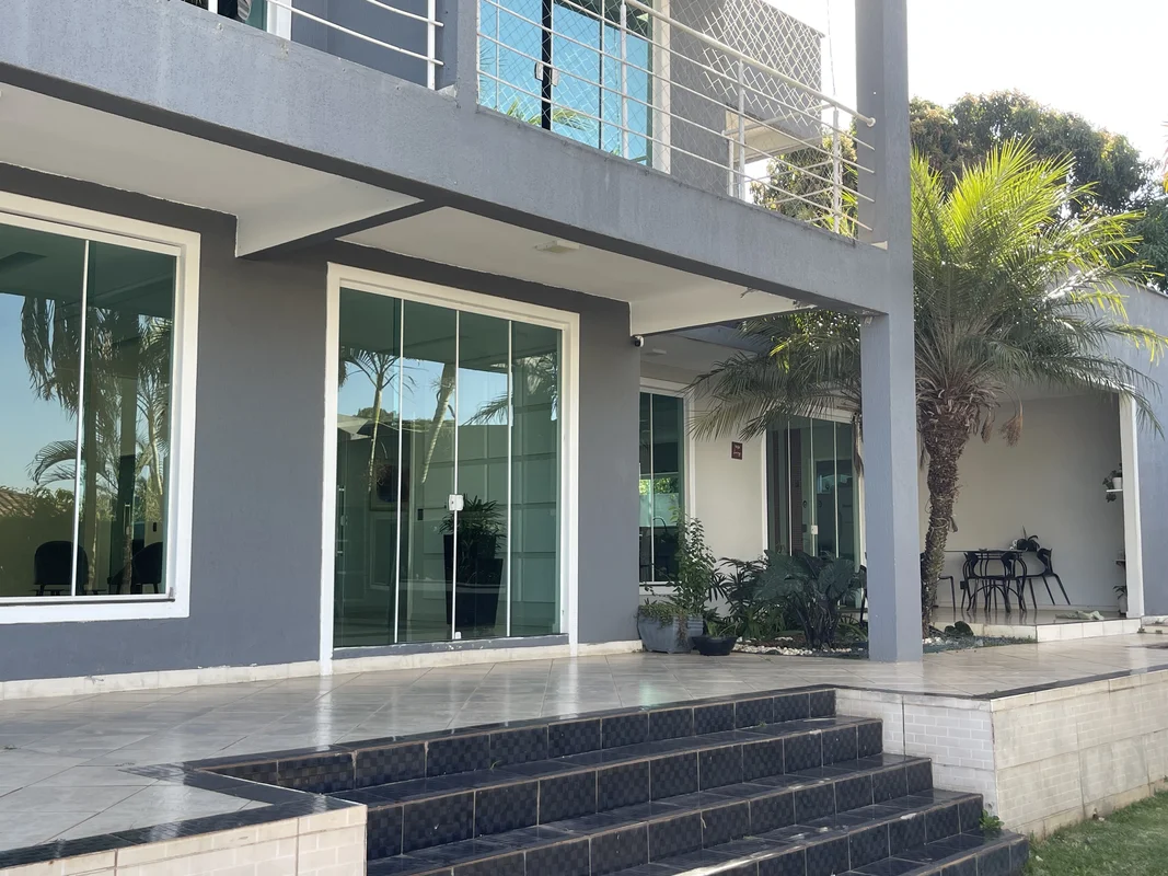 Condômino fechado estilo americano com somente 8Casas , excelente localização , ...