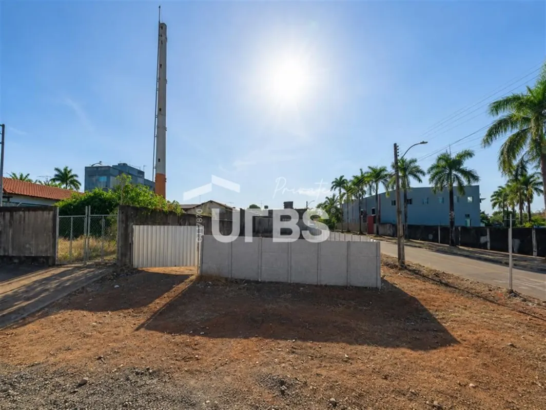 COD U-0034406 - Lote de esquina à venda na Vila Brasília – 442 m²Excelente oport...