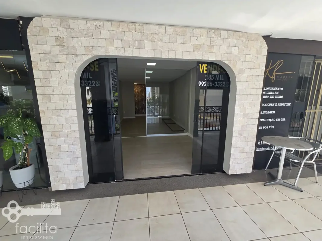 LOJA COMERCIAL REFORMADA COM LAVABO E COPA EDIFÍCIO BAHAMAS CENTER – AV. JEQUITI...
