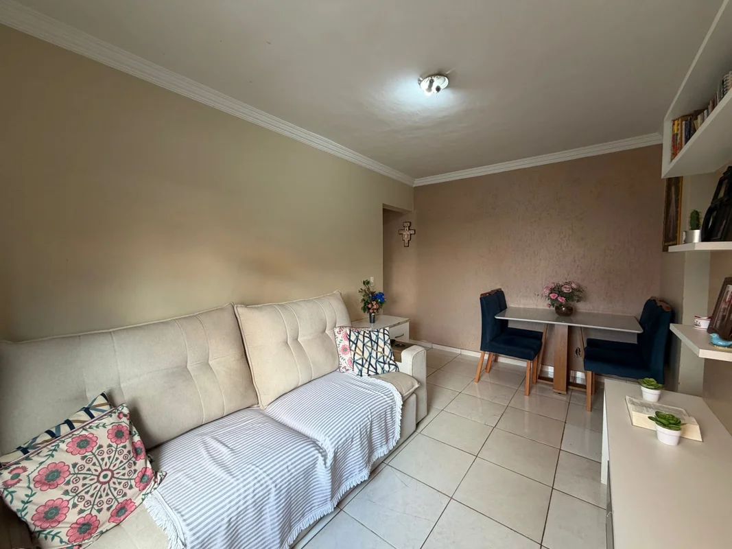 Apartamento no setor central do GamaSala ampla para 2 ambientes, cozinha com arm...