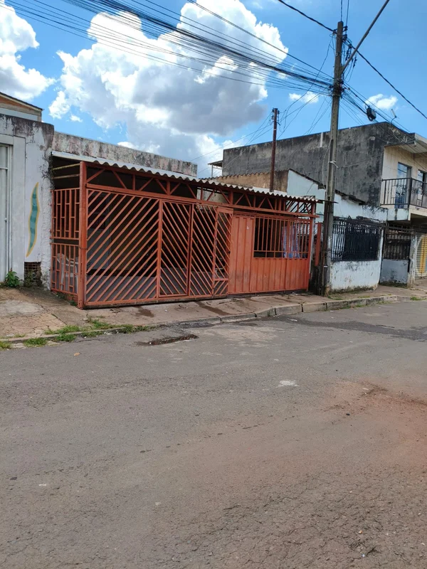 Imagine comprar um único imóvel e descobrir que ele oferece duas casas independe...